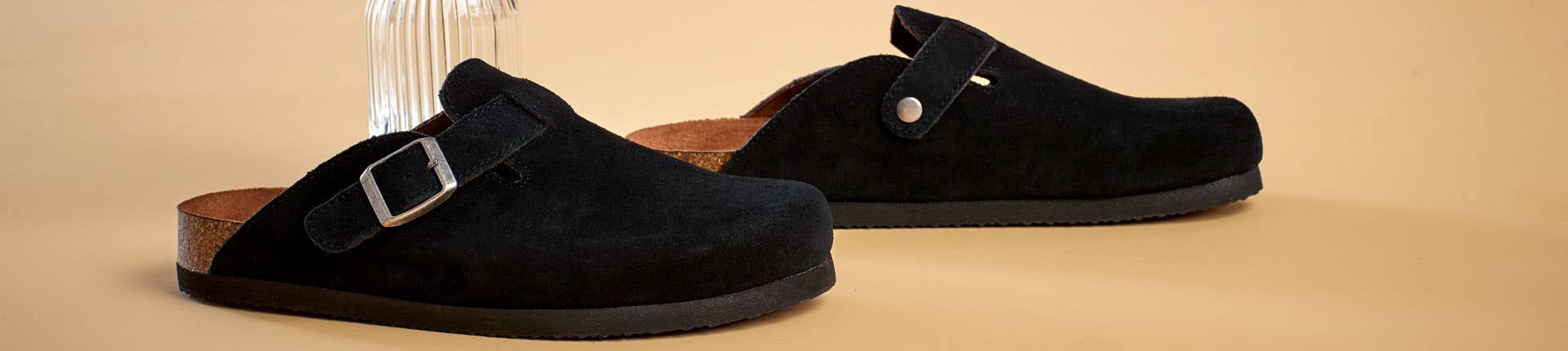 Comfortable Women's Bari Clog in Black Suede