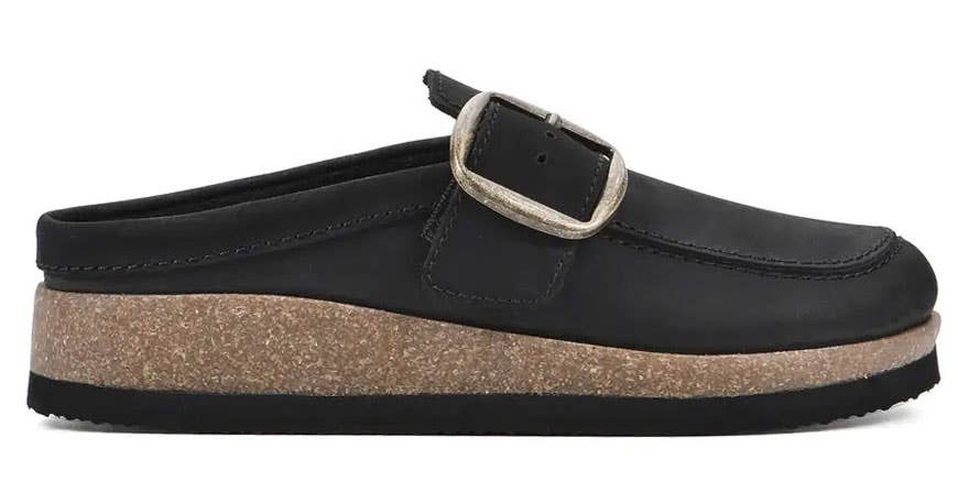 Comfortable Women's Bari Clog in Whiskey Leather